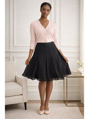 Banana Republic Silk Skirt 10 Black Pleated Flowy A-Line Lined 22.5”